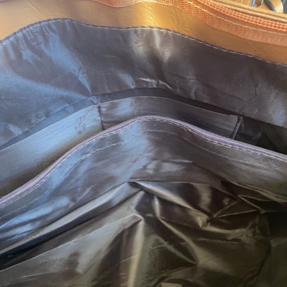 LIKE NEW Weimeibaige Purse Golden Brown Interior & Exterior Pockets Clean Inside - Picture 8 of 14